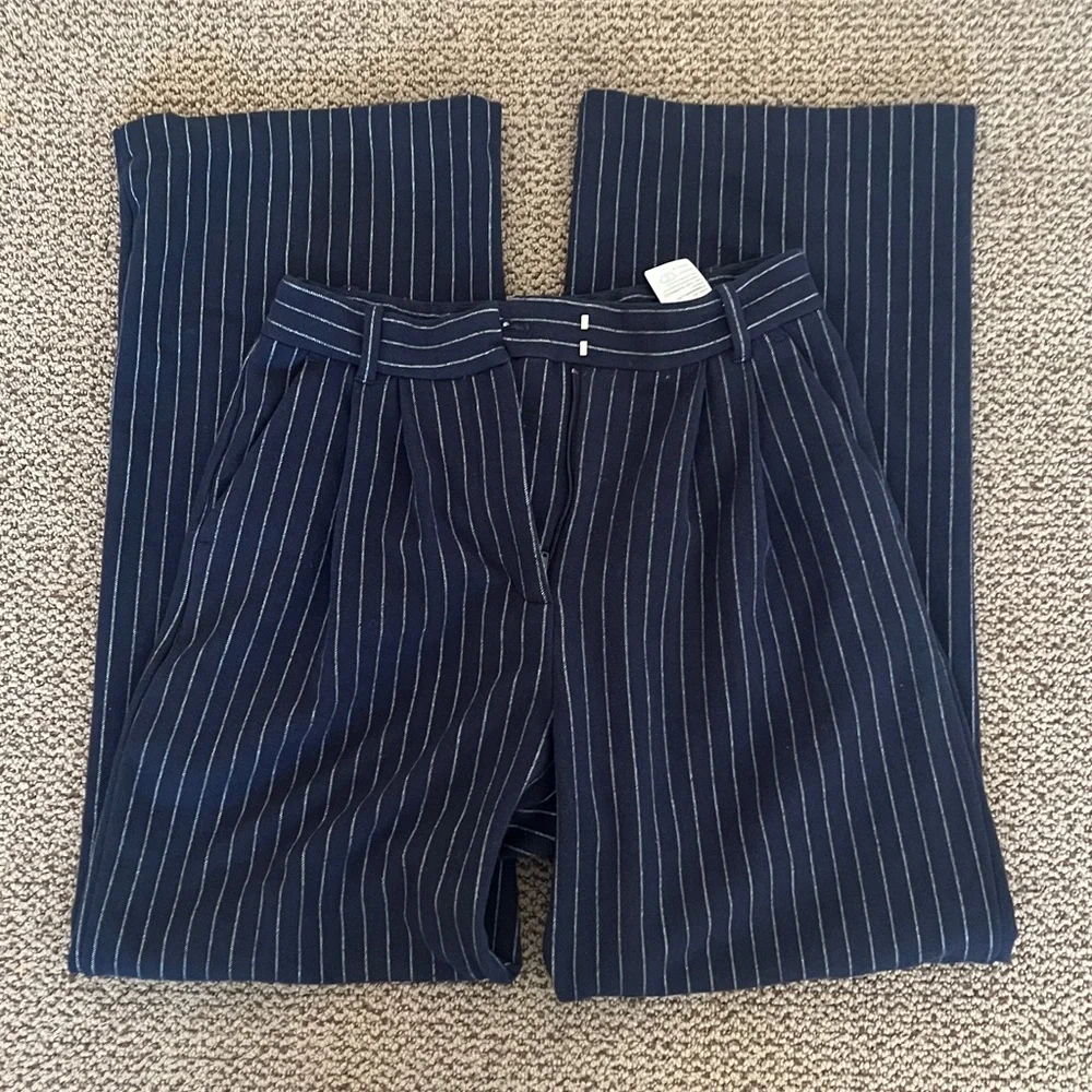 Abercrombie high rise pants - Picture 1 of 6